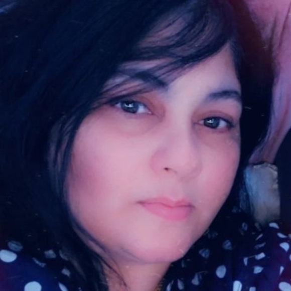 Meet your Posher, Alia - Picture 1 of 1